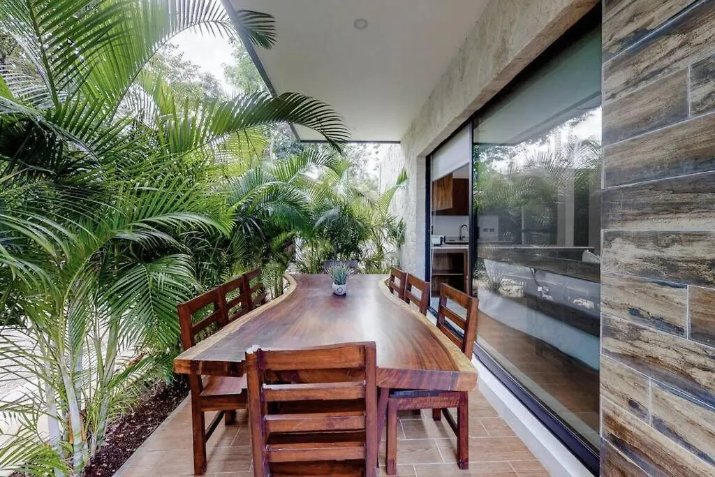 Contemporary Poolside Condo, Wi-Fi - Paraiso Kaanal 101 Tulum Meksyk