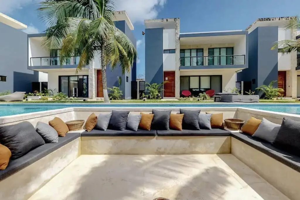 Apartment Contemporary Poolside Condo, Wi-Fi - Paraiso Kaanal 101 Tulum Mexiko